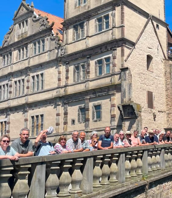 Rencontre annuelle avec nos amis de Herford
Ici chateau de Schloss Brake à Lemgo  